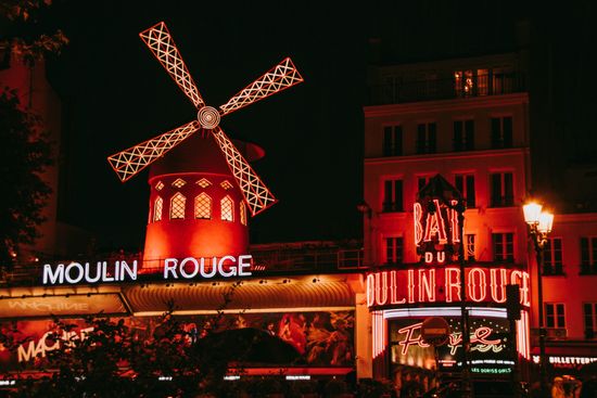 Dinner and a Show Paris