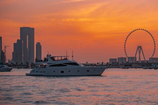 Dubai Cruises