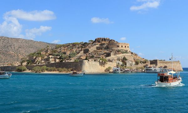 Sailing Activities in Crete