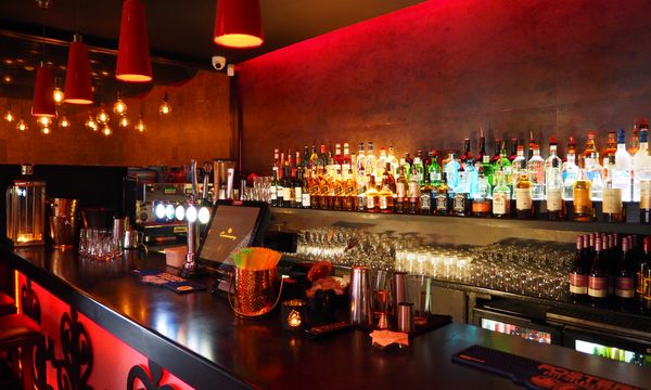 Geheime Bars und Speakeasies