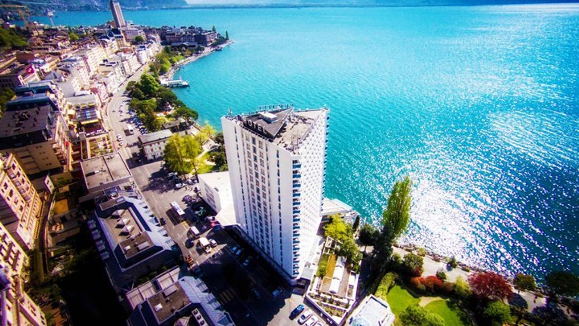Swiss Riviera Full-Day Tour from Geneva with Chillon Castle