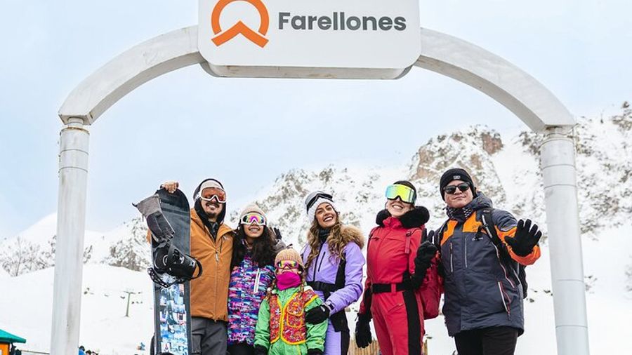 Santiago Full-Day Farellones Park Round-Trip Transfer Service