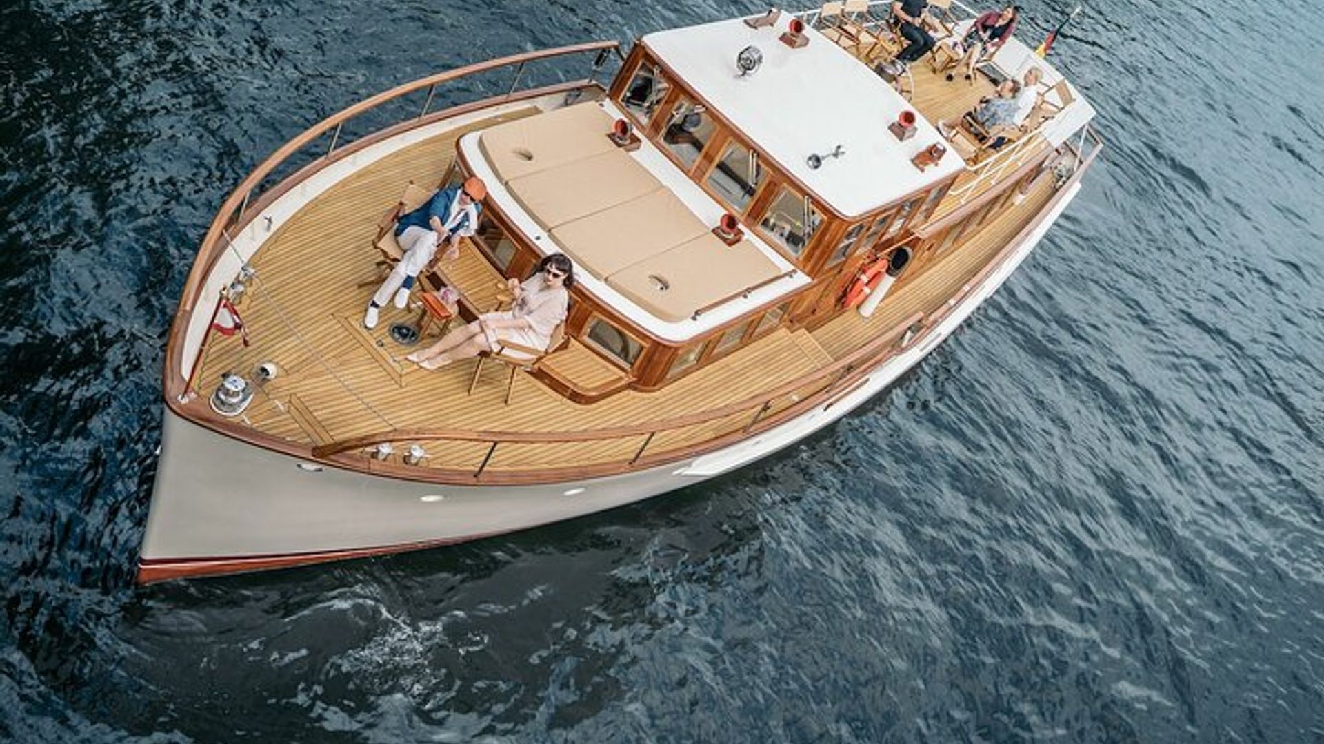 Berlin Electric Boat Group Sightseeing City Tour
