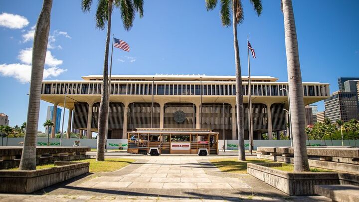 Honolulu/Waikiki Hop-On Hop-Off Historic Trolley Tour