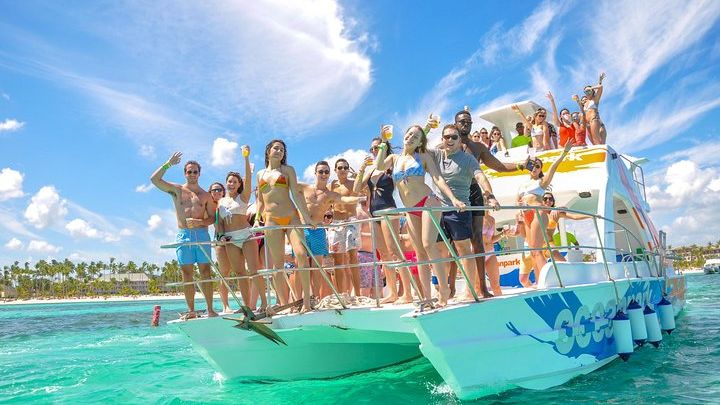 Punta Cana Catamaran Tour with Reef Snorkel, Natural Swim Pool