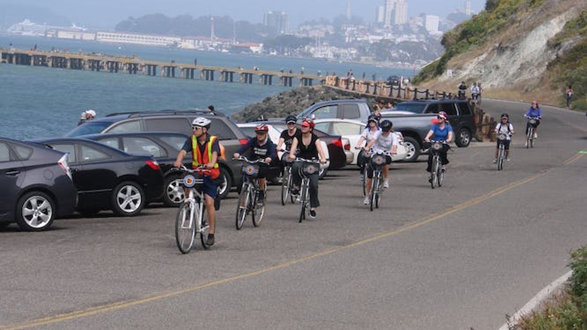Alcatraz and Golden Gate Bridge bike guided tour image 1