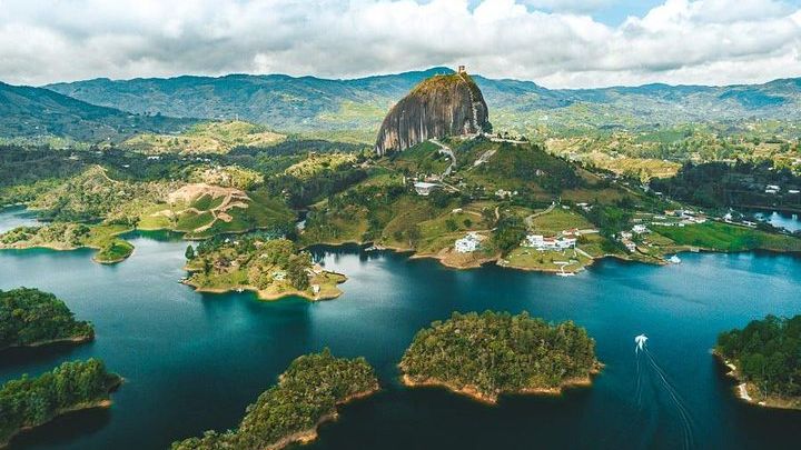 Guatapé and Peñol de Guatapé from Medellin Private Tour