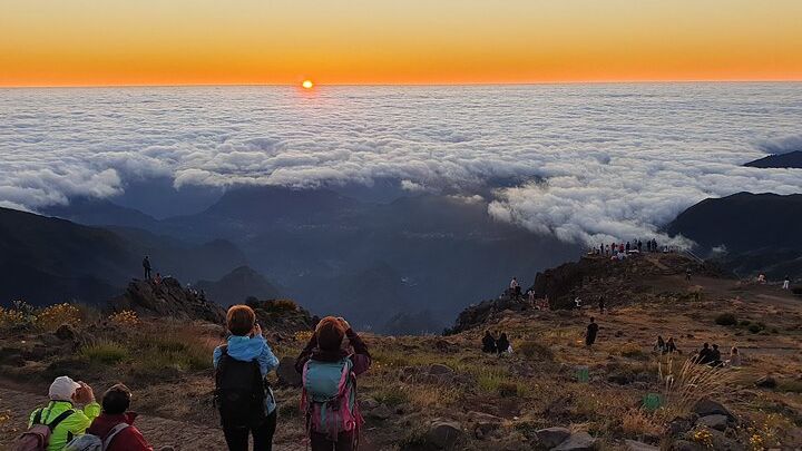 Madeira: Pico do Areeiro Sunrise Private Driving Tour