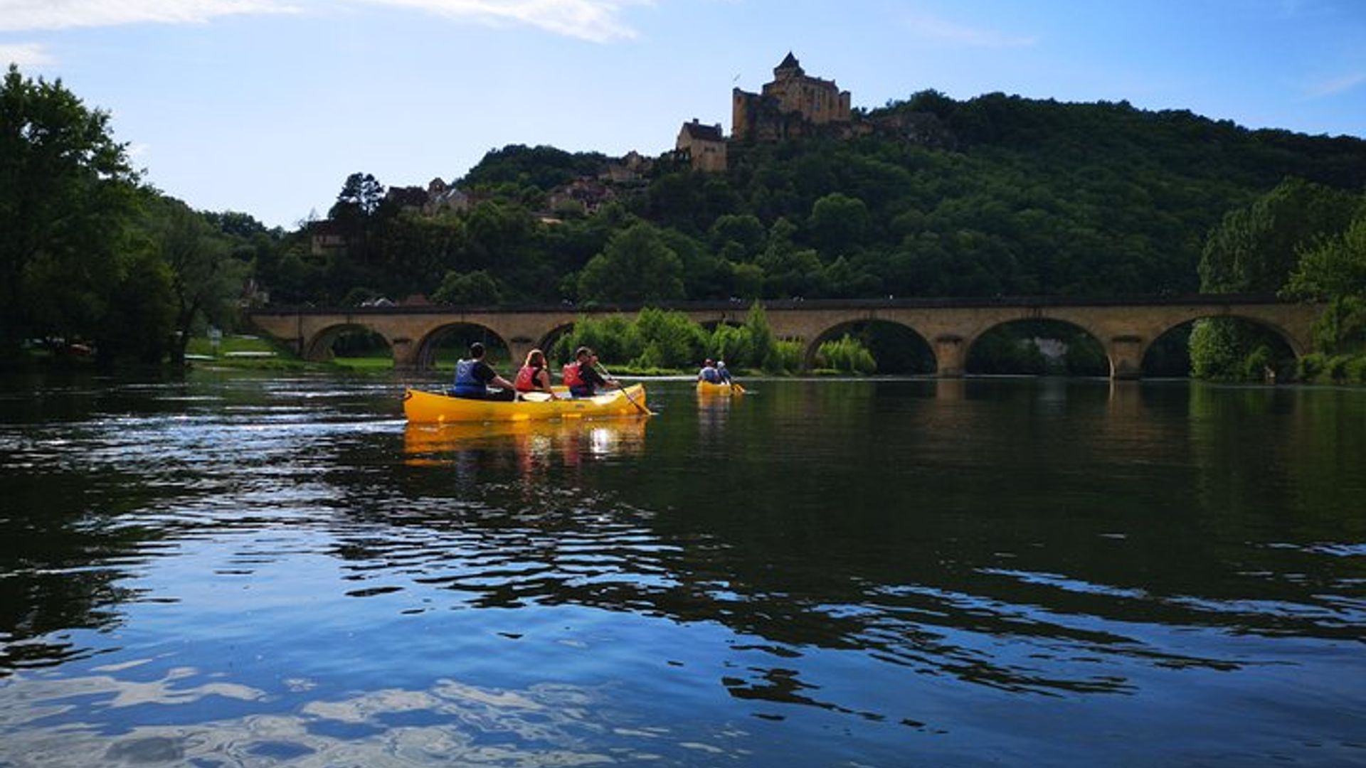 Dordogne River and Chateaux Kayak Half-Day Self-Guided Tour