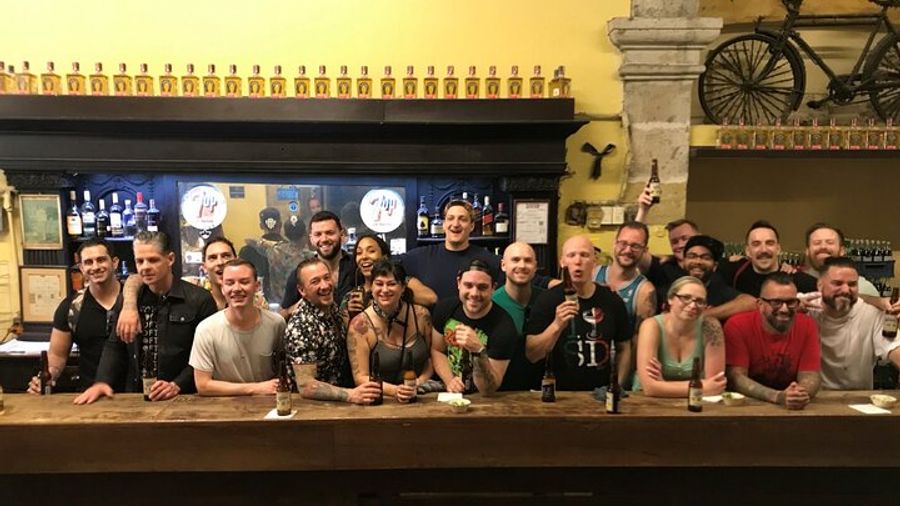 Guadalajara Pub Crawl Small-Group Evening Tour w/Drinks
