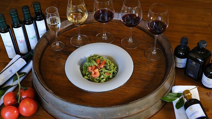 Private Tuscan Vineyard – Wine & Olive Oil Tasting with Lunch