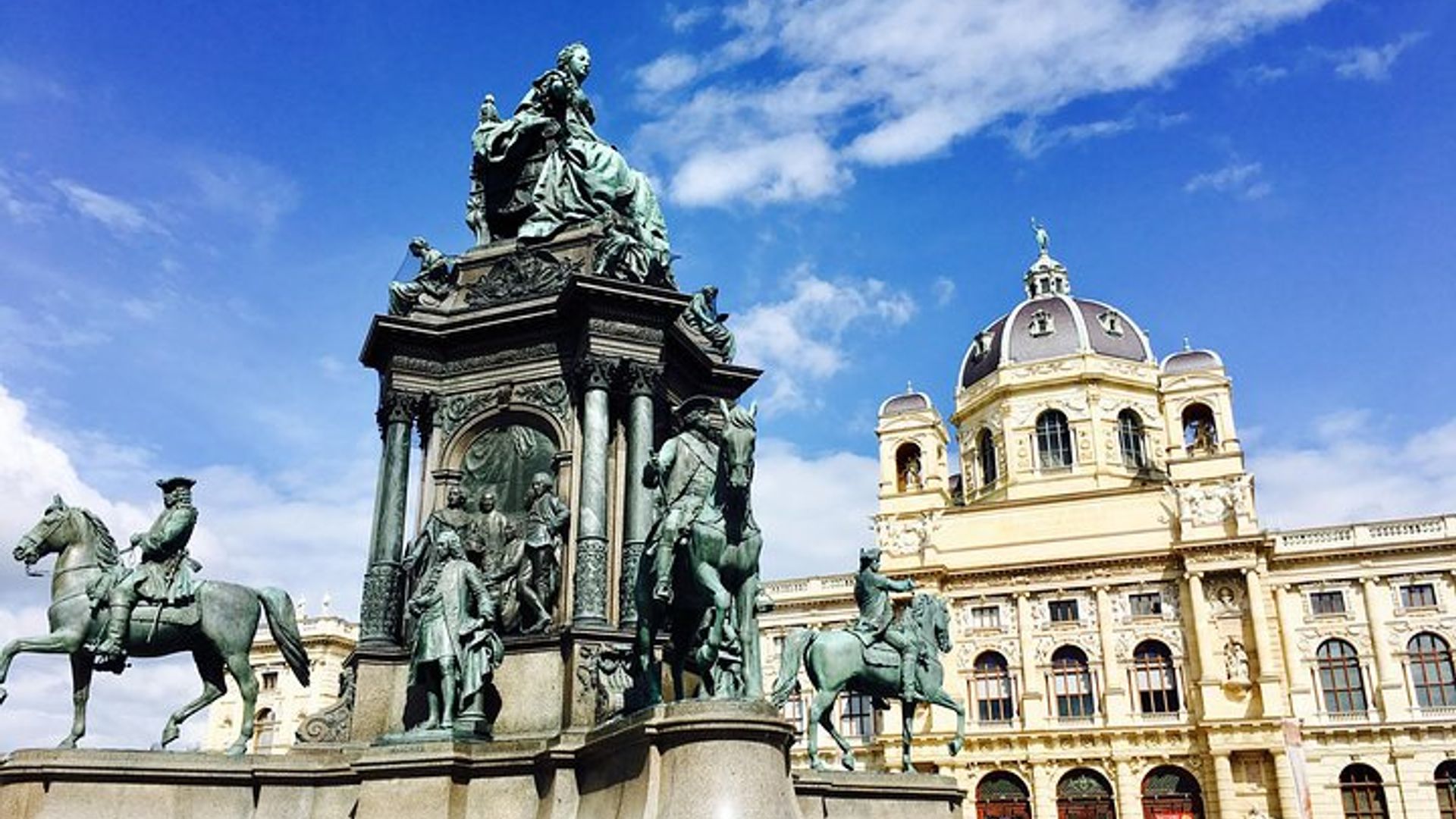 Vienna Highlights Small-Group City Walking Tour
