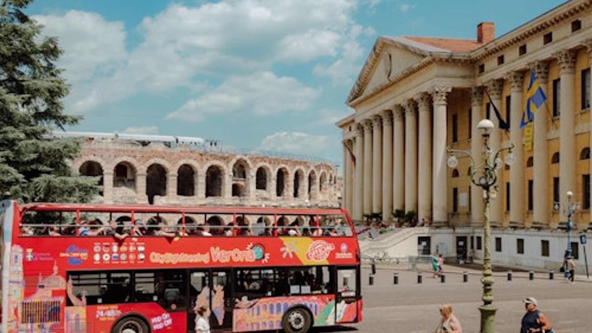 Hop-on Hop-off Bus Verona