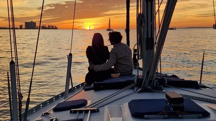 Lisbon Sunset Sailing Tour With Wine and Drinks