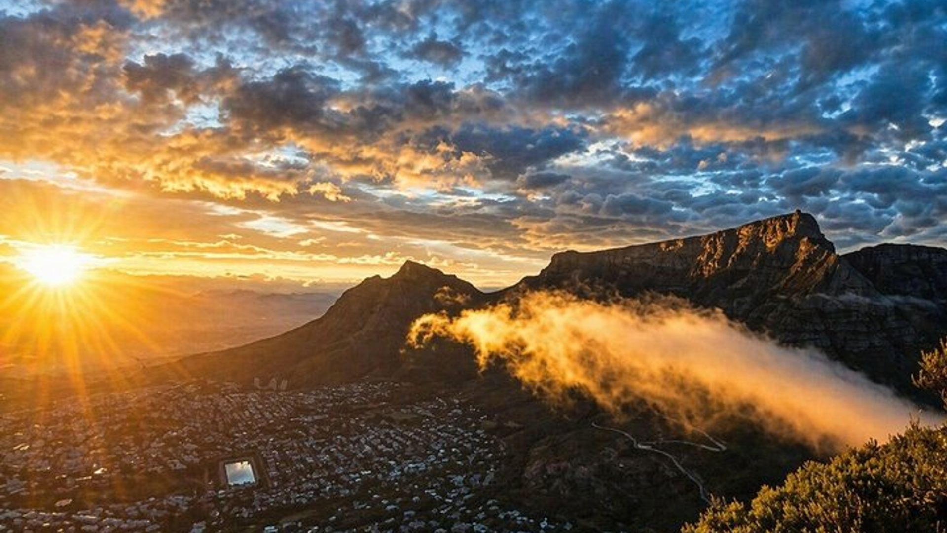Lion’s Head Sunrise or Sunset Small-Group Guided Hike (Max 6)