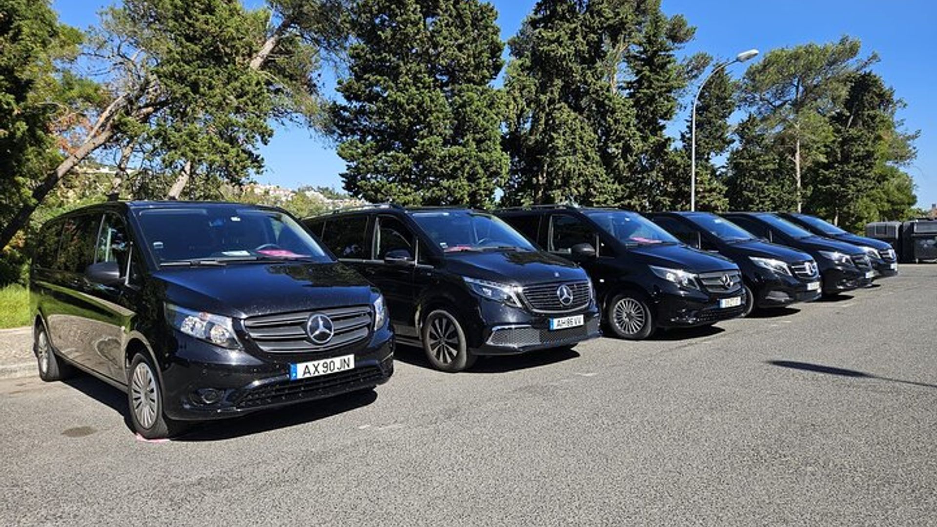 Lisbon Airport Private Transfer to/from Portugal Top Destinations