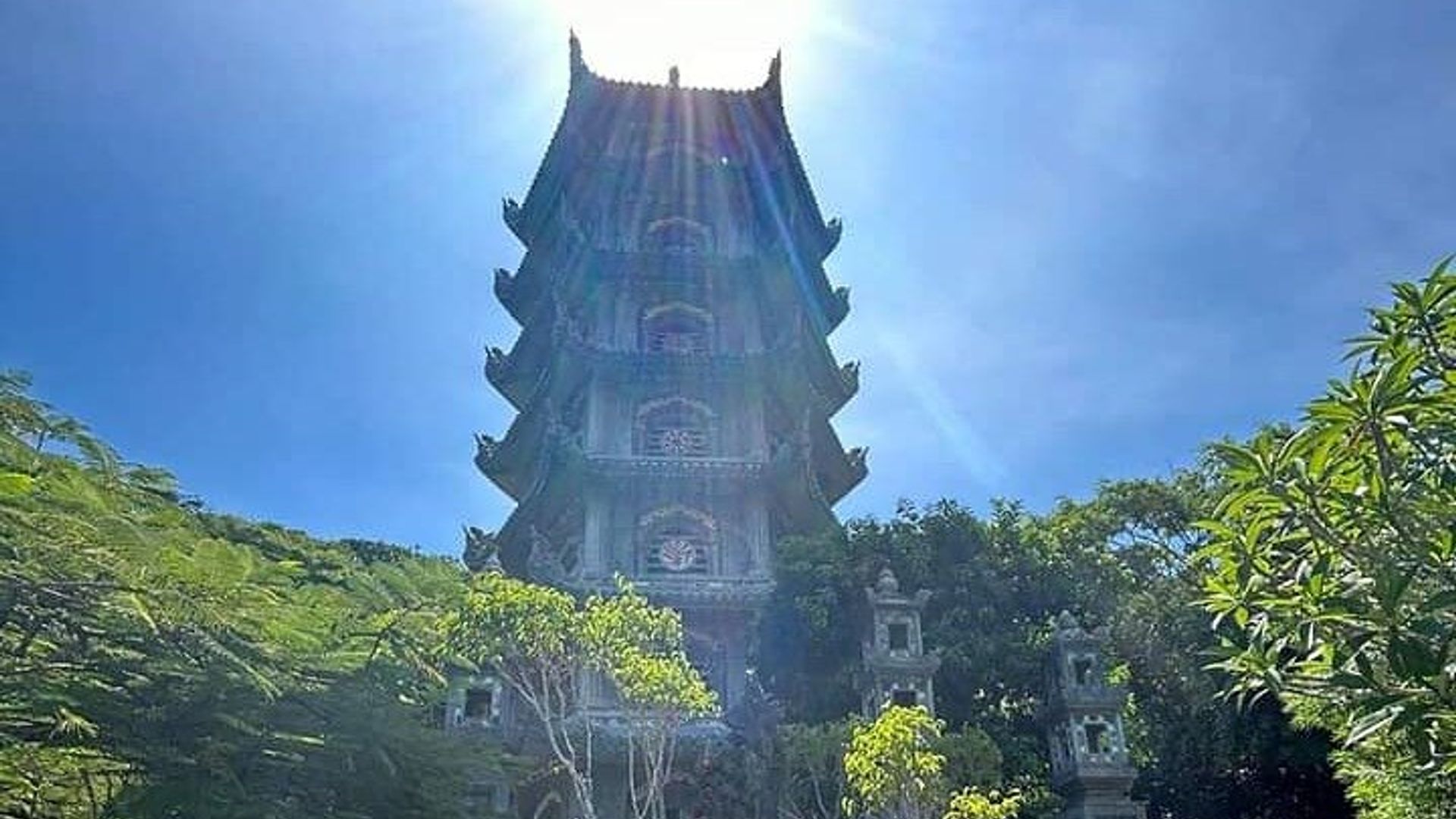 Visite privée MARBLE MOUNTAIN-Caves &HOI AN Ancient Town-BoatRide