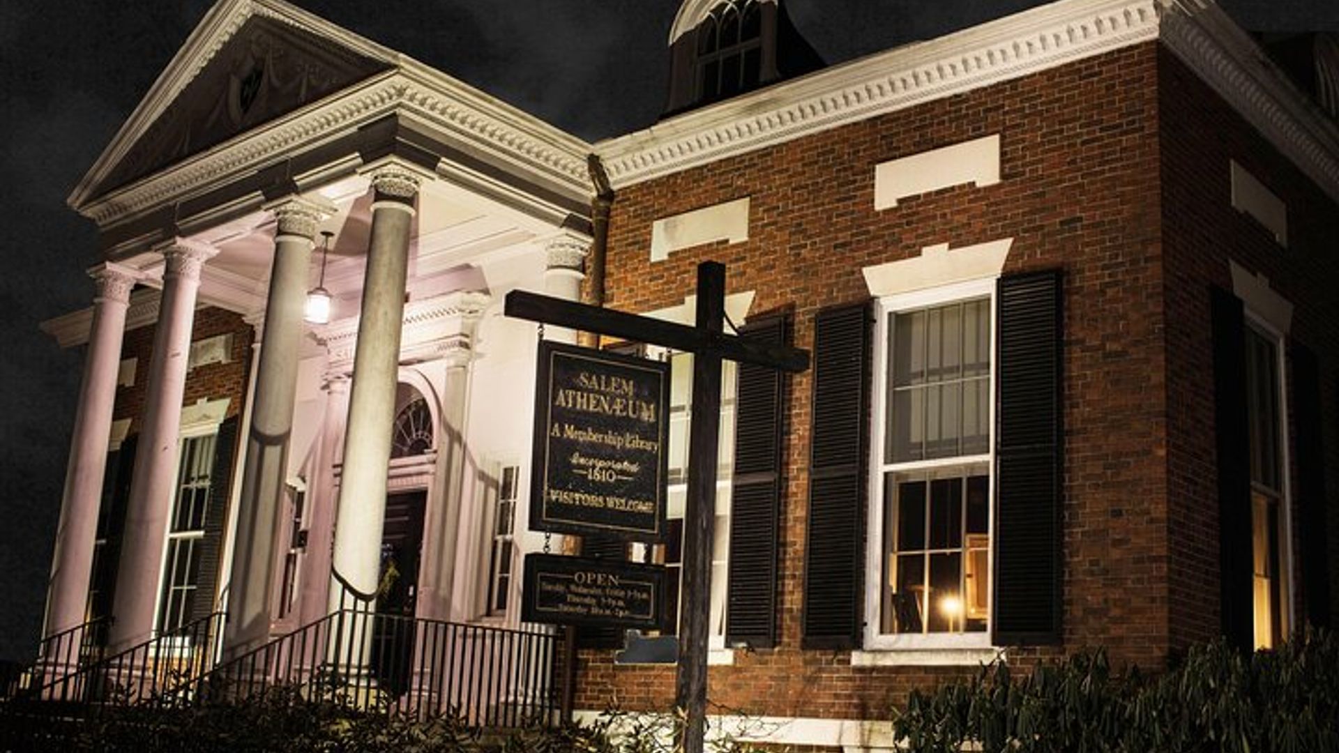 Salem Haunted Pub Crawl