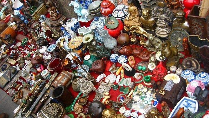 Shanghai: Half-Day Private Shopping Tour With Local Guide