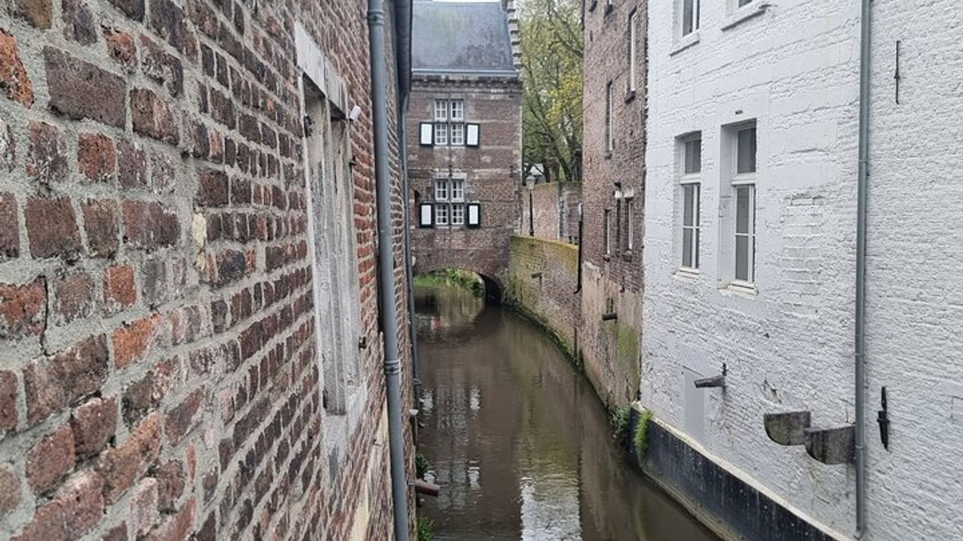property.imageAlt