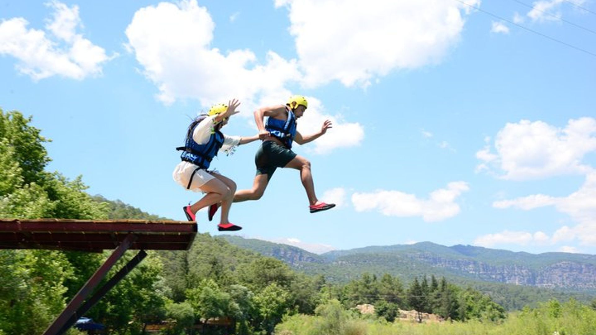 Forfait Antalya Adventure : Rafting, Jeep, VTT, Tyrolienne, Déjeuner