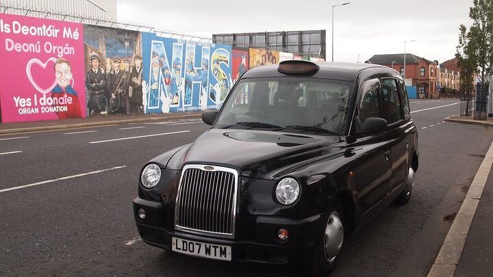 Belfast Highlights Tour in a Private Black Cab