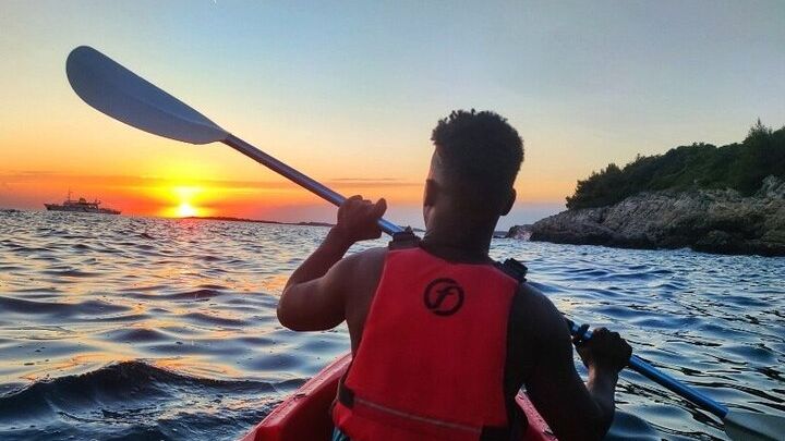 Pula Kayaking at Sunset Small-Group Tour