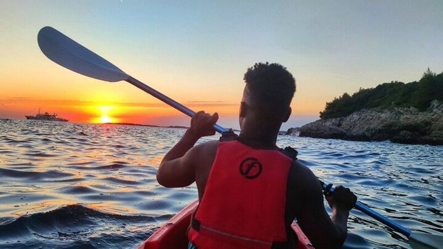 Pula Kayaking at Sunset Small-Group Tour