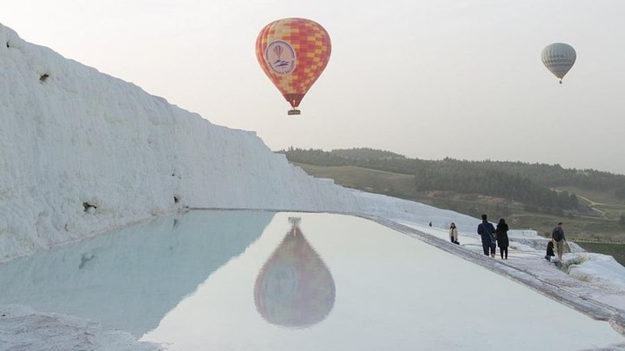 Pamukkale Hot-Air Balloon Flight with Hotel Transfers