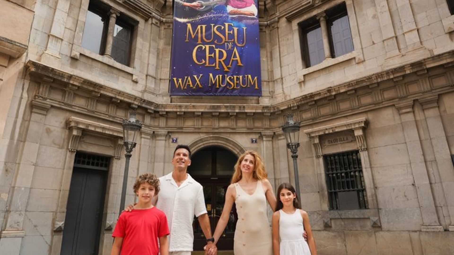 Barcelona Wax Museum Admission Tickets and Self-Led Visit