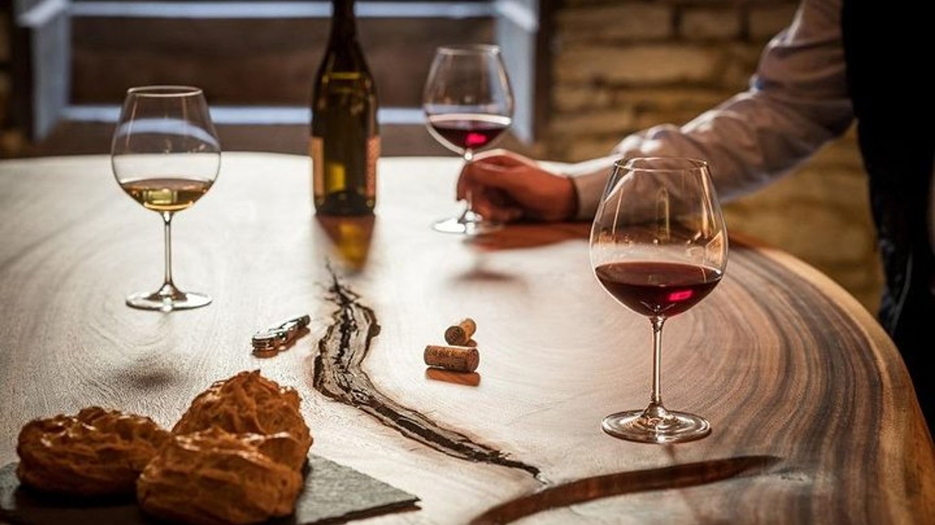 Burgundy Full-Day Côte de Beaune & Nuits 15 Wines Tasting Tour