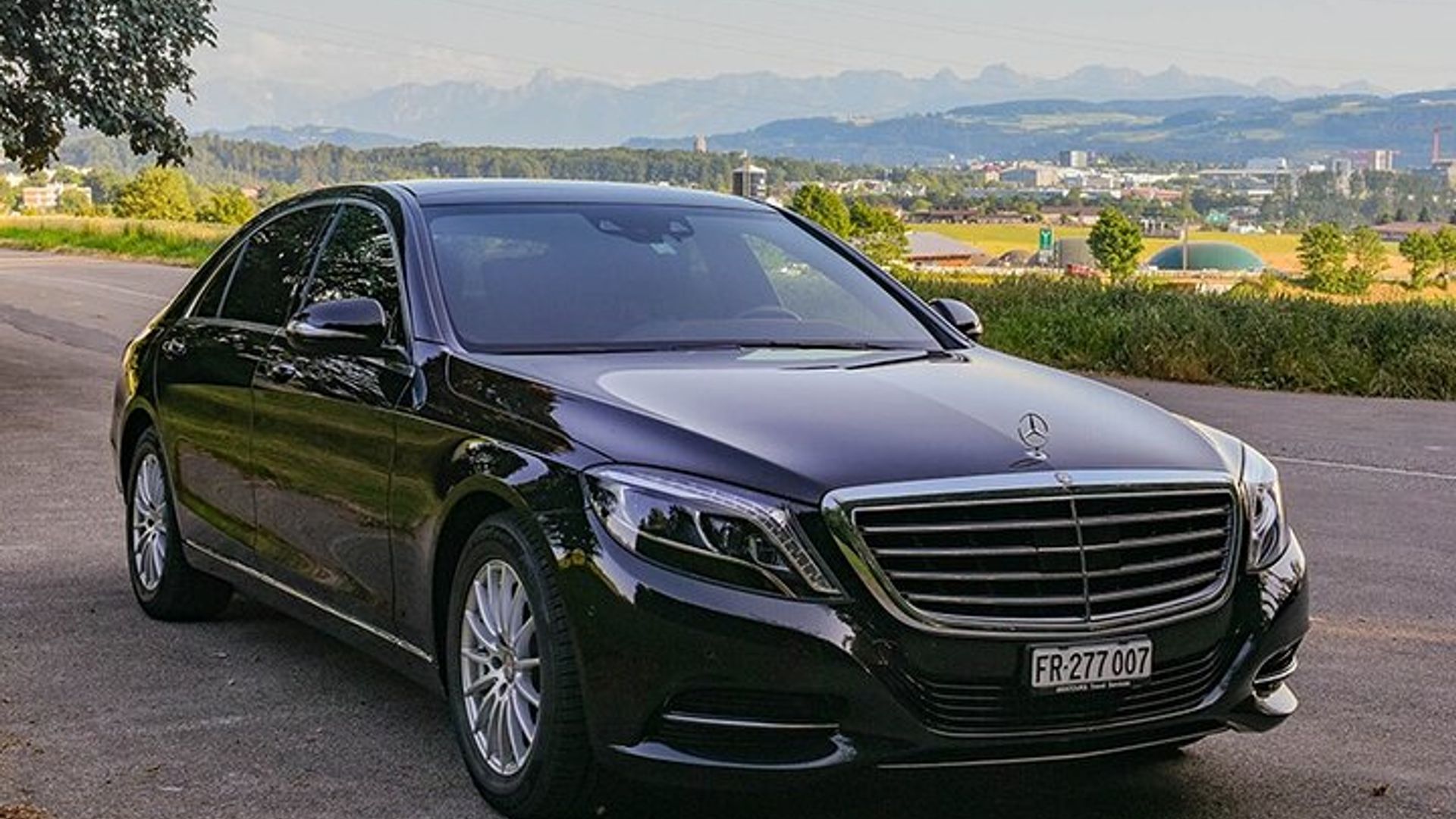 Private Arrival Transfer: from Geneva Airport to Evian-les-Bains, France