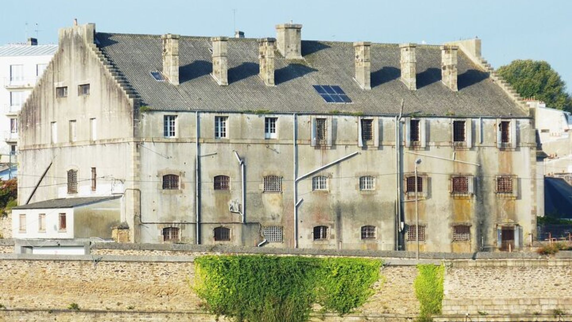 property.imageAlt