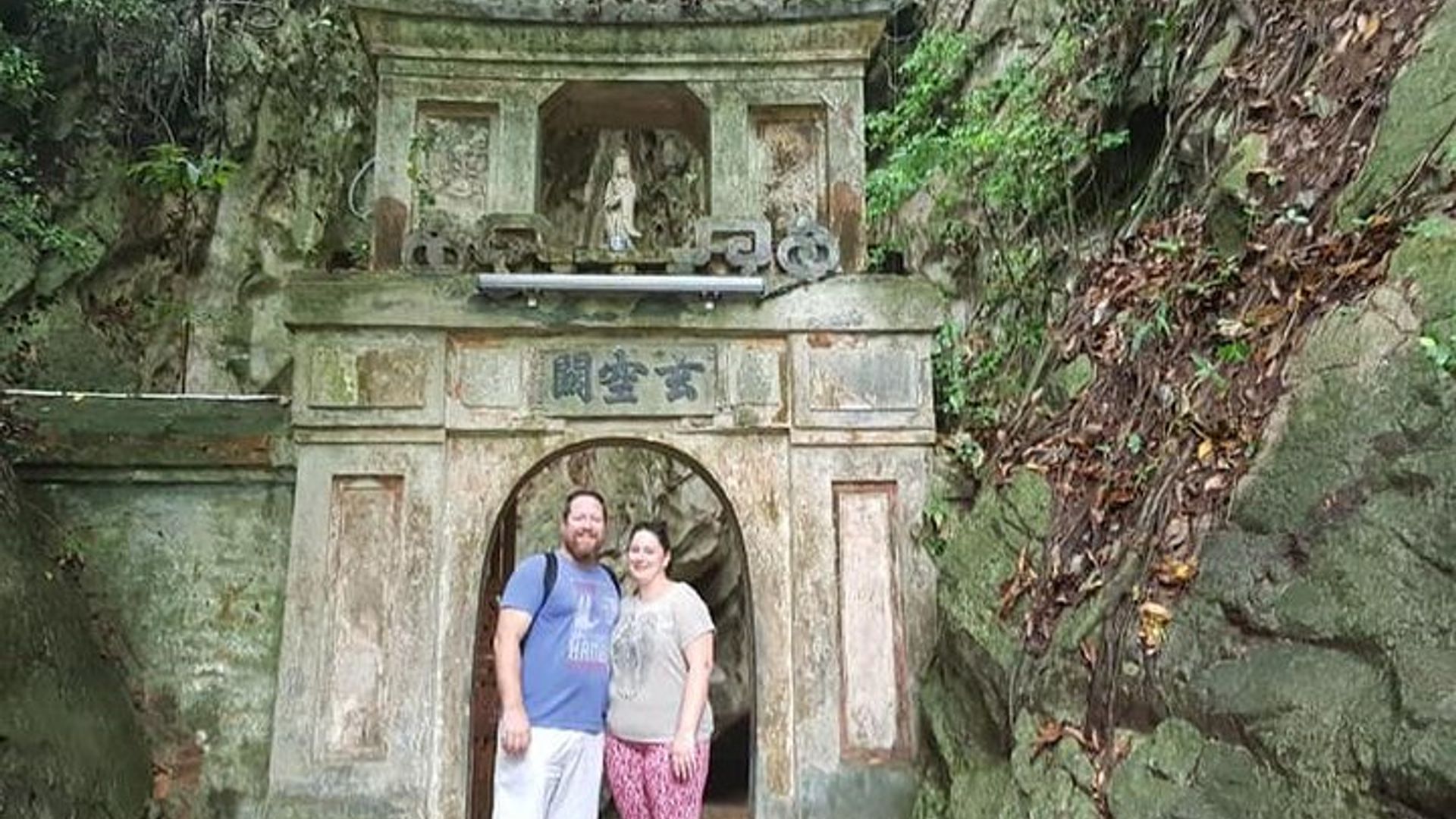 Visite privée MARBLE MOUNTAIN-Caves &HOI AN Ancient Town-BoatRide