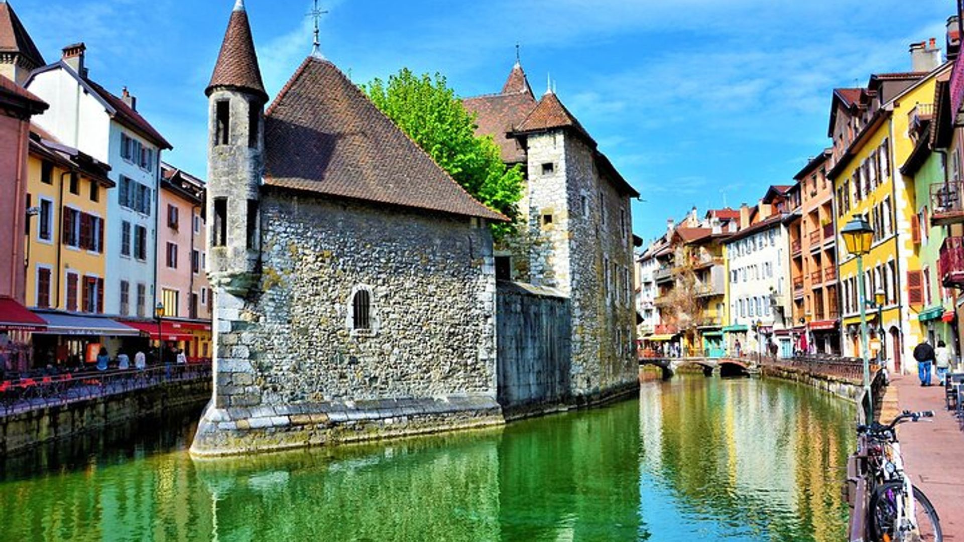 Excursion d'une demi-journée à Annecy au départ de Genève avec le palais de l'Isle