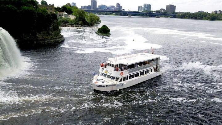 Ottawa: City Highlights Ottawa River Boat Tour