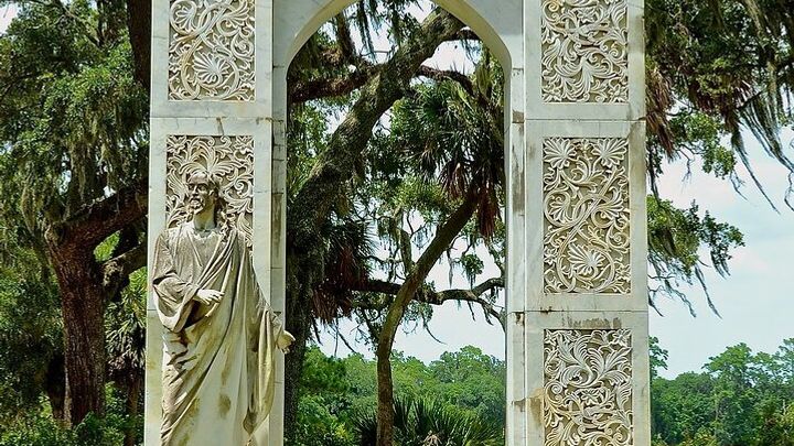 Savannah Bonaventure Cemetery Golf Cart Guided Tour