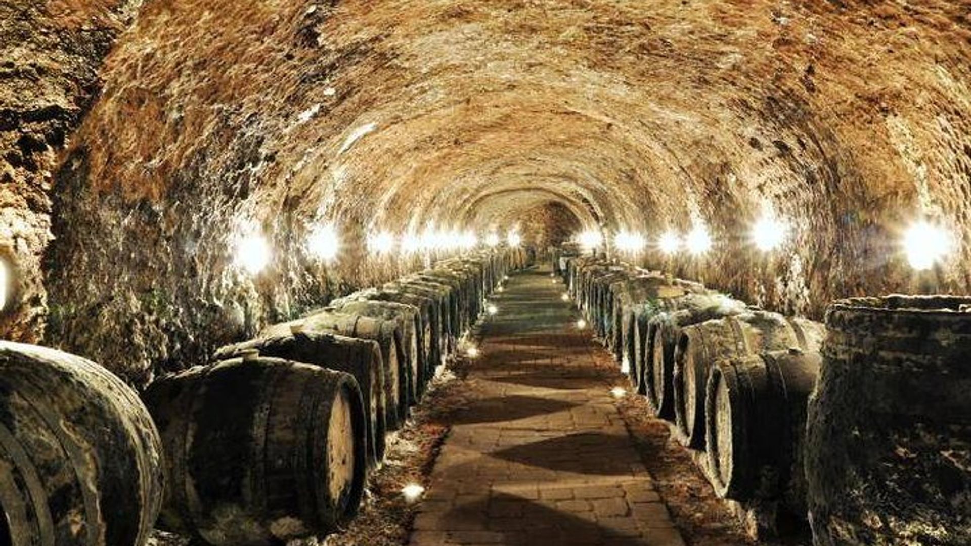 4 days - Wine tasting & Spa (small group minimum 2 people & maximum 4 people)