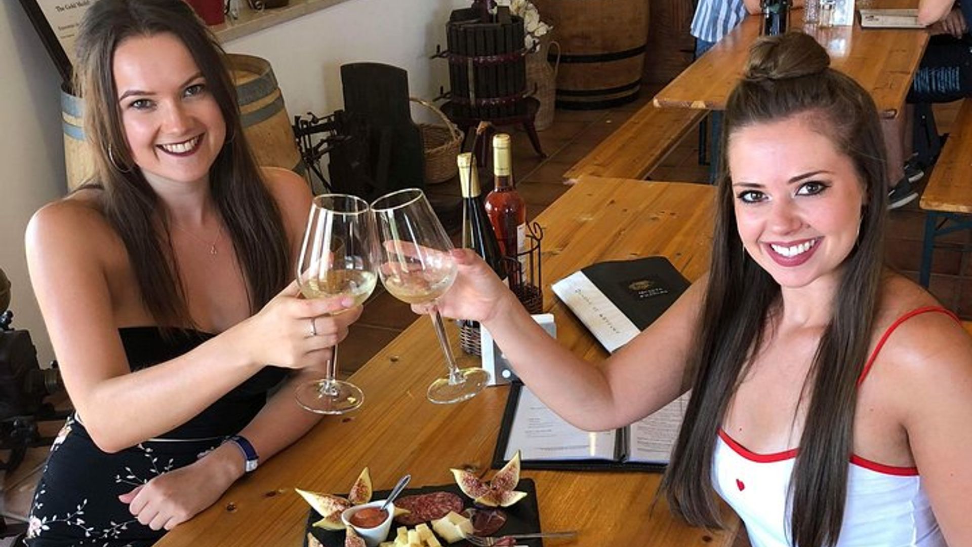 Albufeira Wine Tour: 2 Vineyards, 6 Tastings & Historic Silves