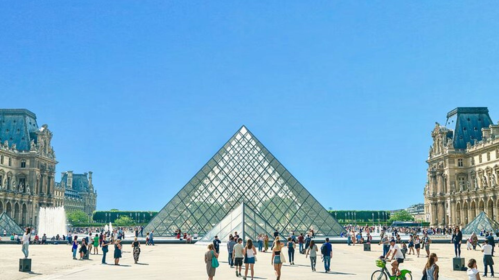 Paris City Center Walking Tour image 2