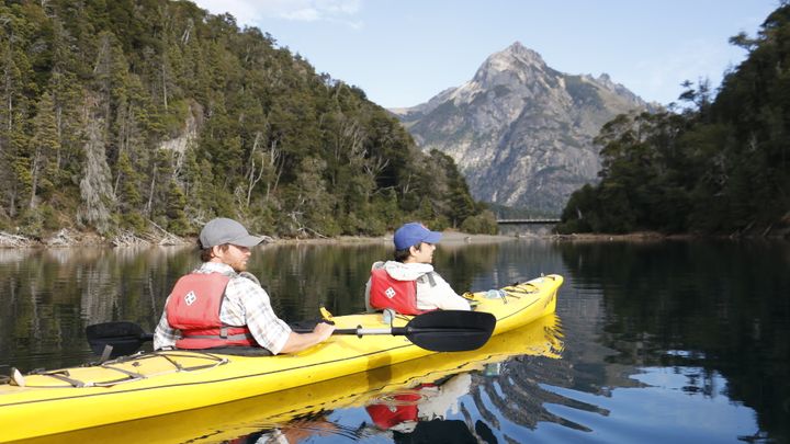 Private tour: half day kayak to Moreno Lake