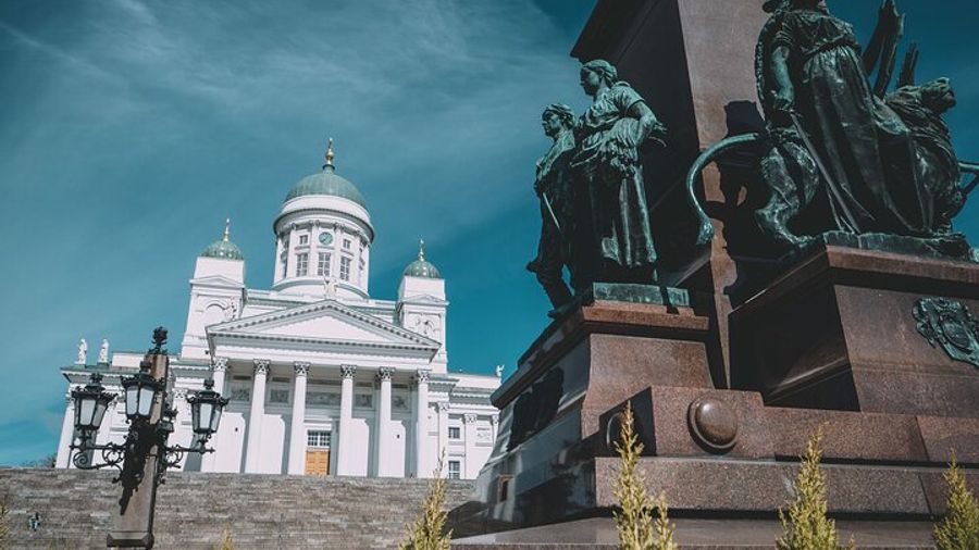 Helsinki private tour with a city planner