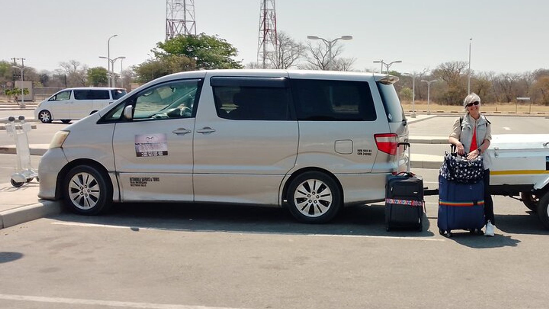 Victoria Falls Airport Pvt Transfers, Sundowner Cruise & Tour of the Falls Combo