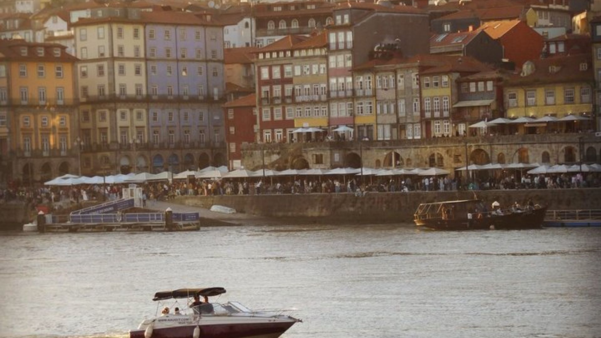 Excursion en bateau à Porto – 6 ponts, Ribeira et estuaire – Coucher de soleil Option