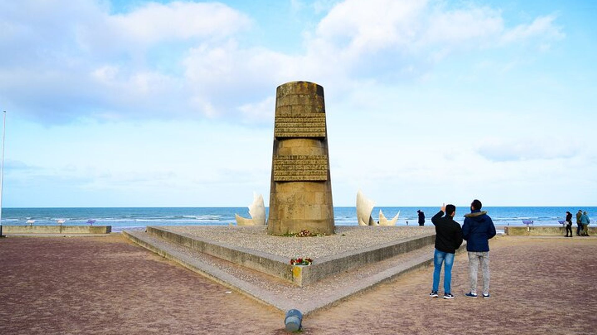 D-Day US Beaches - Utah, Pointe du Hoc, Omaha & American Cemetery