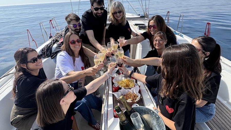 Private Boat Cruise from Port Olímpic for Family and Friends