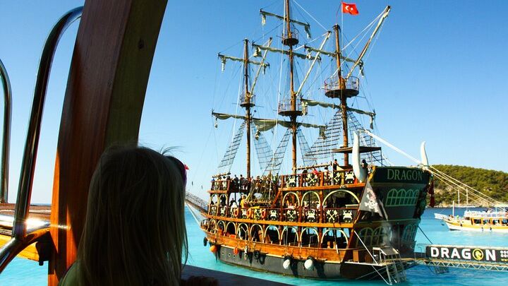 Pirate Adventure Cruise incl. Lunch from Side