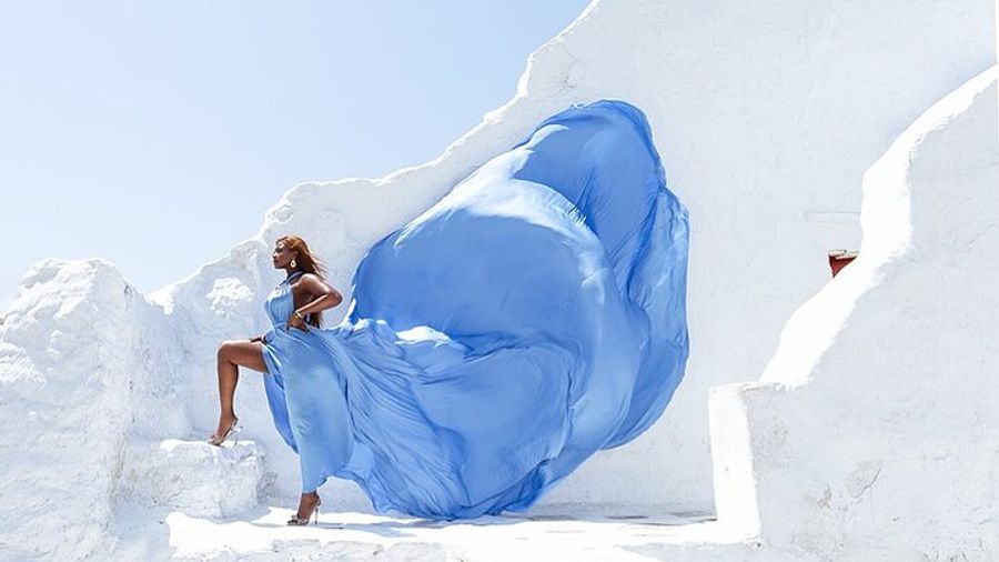 Mykonos: Flying Dress Photo Shoot Private Experience