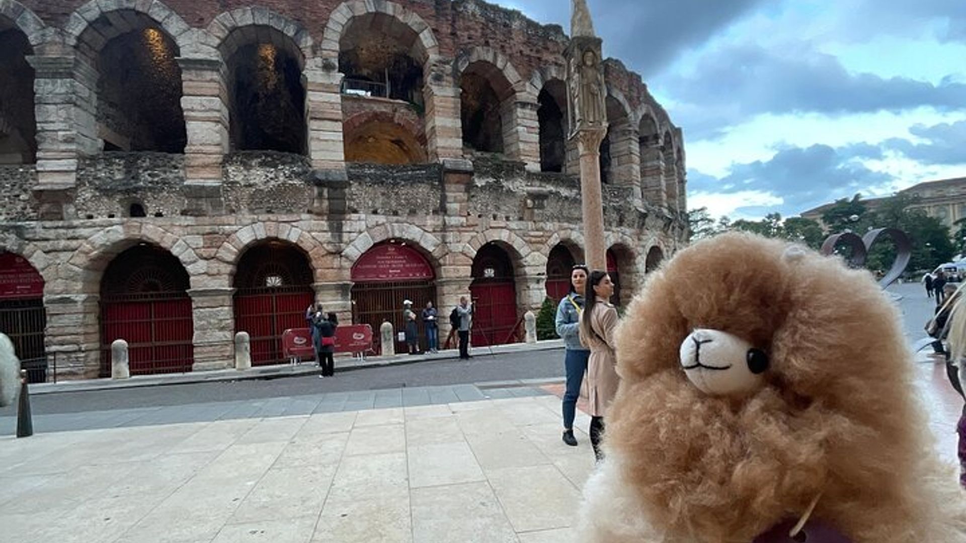 Private Guided Verona Tour of Romeo Juliette and Roman Stones