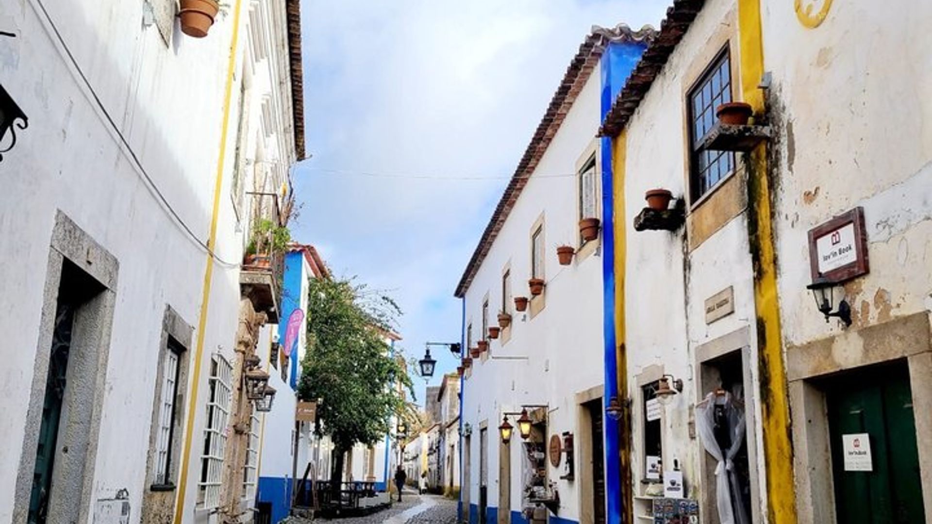 Lisbon to Nazare Private Transfer